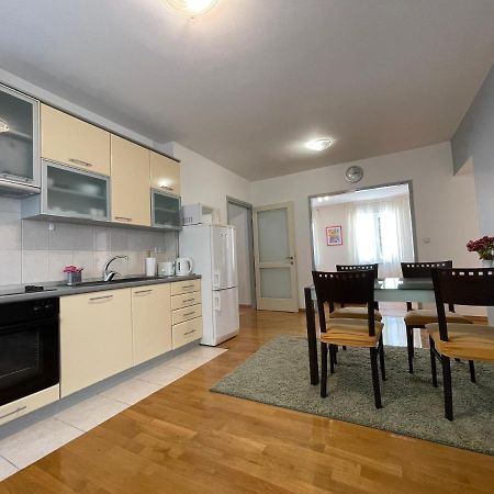 Old Town Seafront Zadar Apartment ภายนอก รูปภาพ