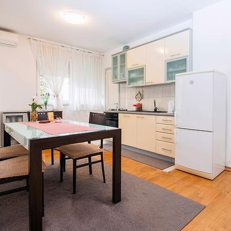 Old Town Seafront Zadar Apartment ภายนอก รูปภาพ