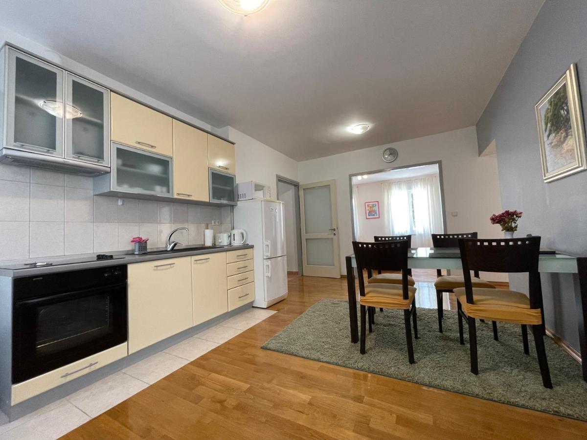 Old Town Seafront Zadar Apartment ภายนอก รูปภาพ