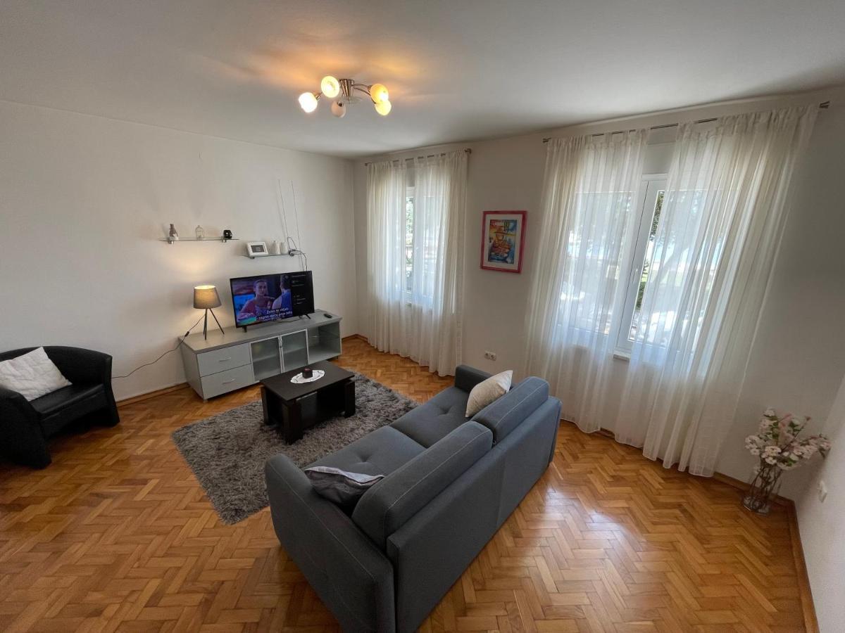 Old Town Seafront Zadar Apartment ภายนอก รูปภาพ