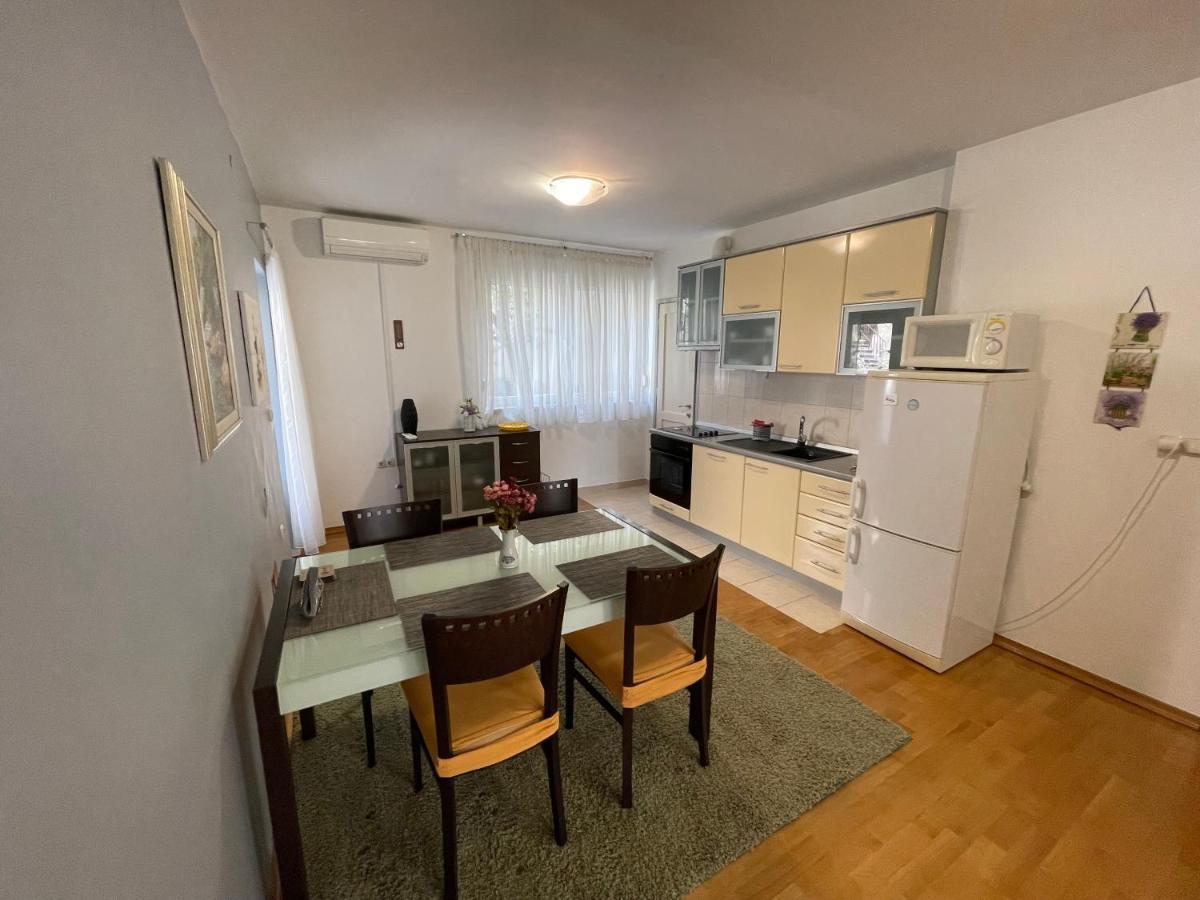 Old Town Seafront Zadar Apartment ภายนอก รูปภาพ