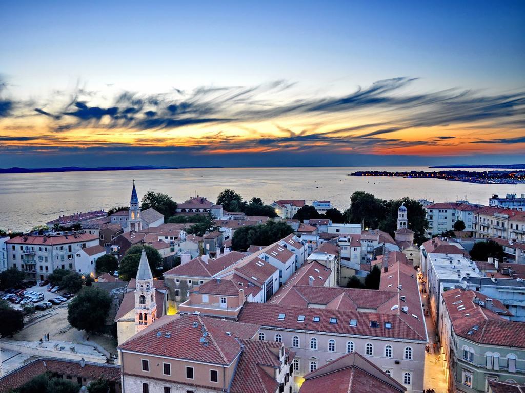Old Town Seafront Zadar Apartment ภายนอก รูปภาพ